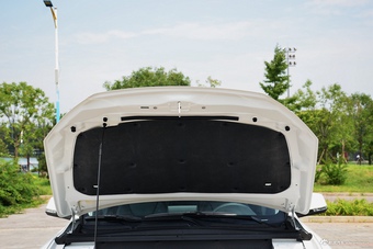 2017款奔腾X80 1.8T自动豪华型