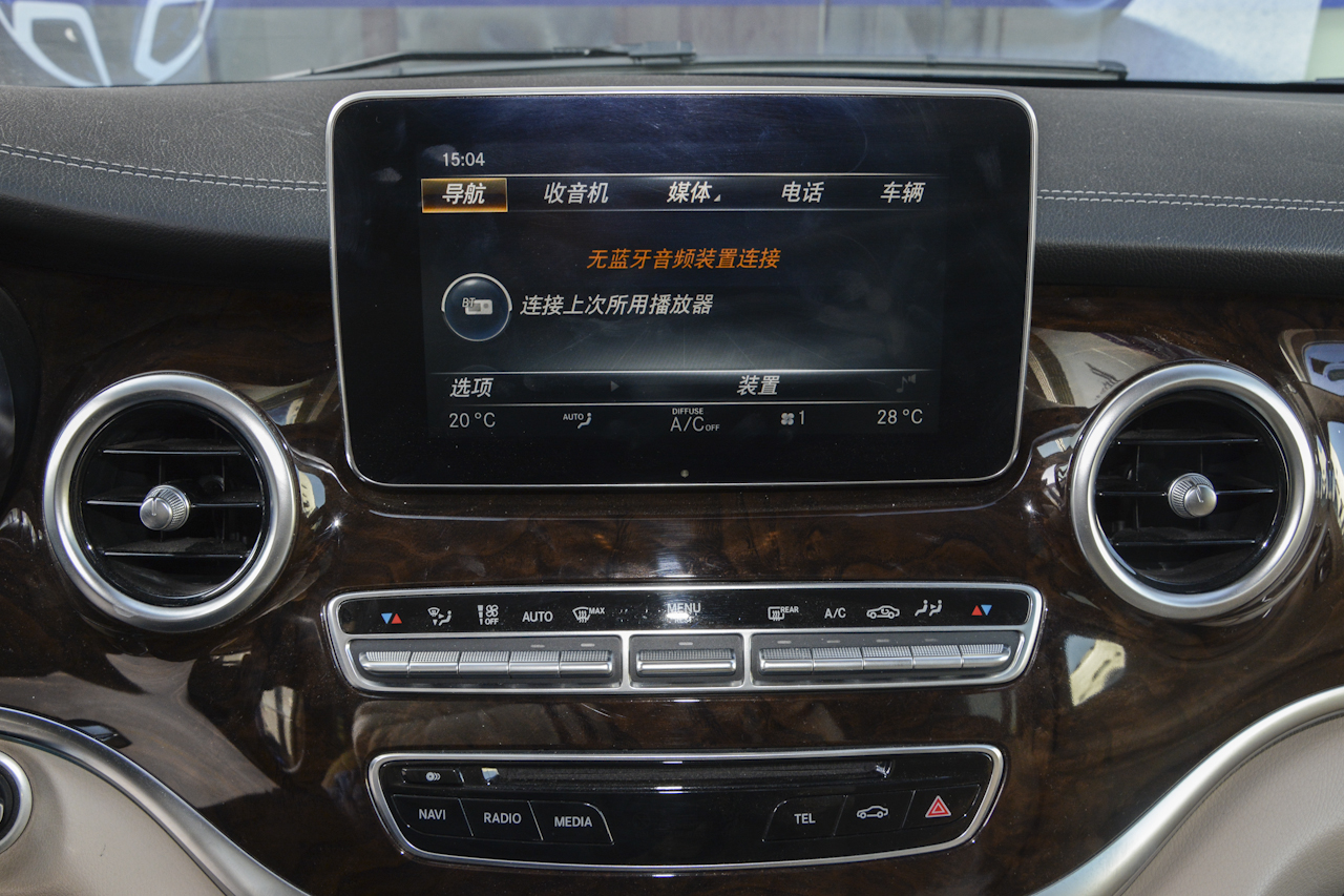 2017款奔驰V级 V 260 尊贵版