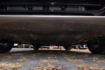 2018款宝马1系118i自动设计套装型