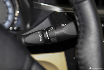 2017款卡罗拉1.2T自动GL-i真皮版