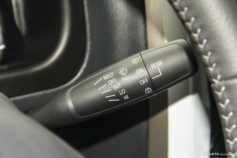 2015款吉姆尼1.3L自动Mode3导航版