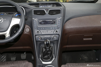 2017福美来七座版1.5T手动适·悦型7座