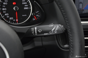 2017款奥迪Q5 Plus 2.0T自动40TFSI舒适型