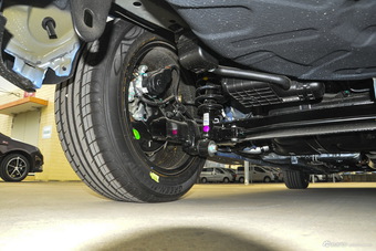 2017款吉利帝豪1.5L自动RS两厢百万款向上版