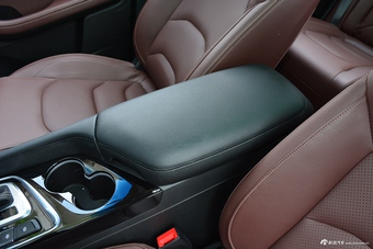 2017款宝骏560 1.5T DCT旗舰型