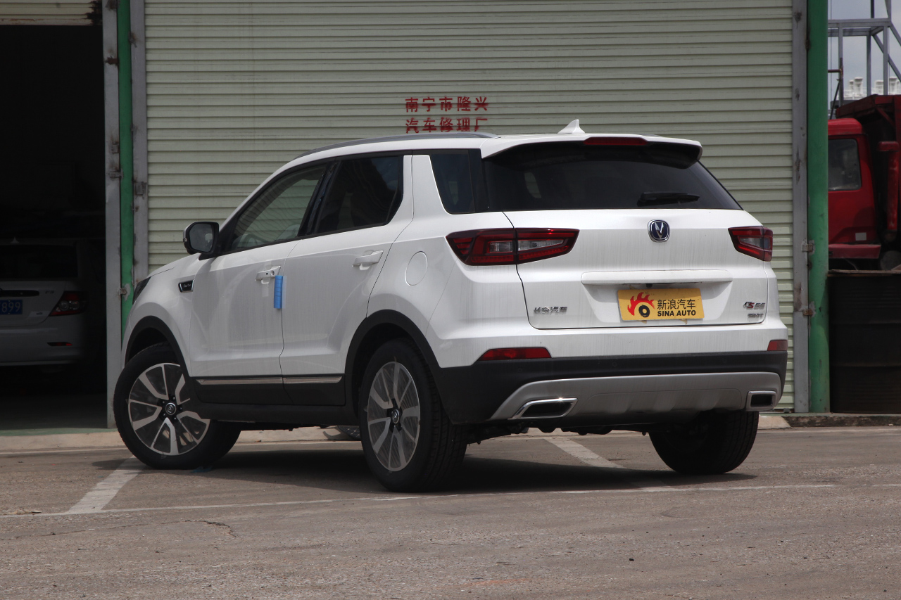 2017款长安CS55 1.5T自动炫耀型