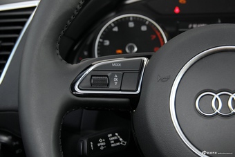 2017款奥迪Q5 2.0T自动40TFSI豪华型（白）