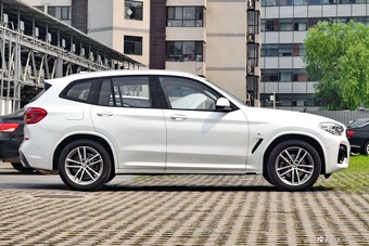 2018款宝马X3 xDrive30i 尊享型 M运动套装