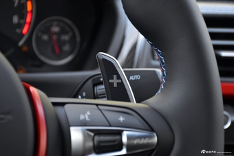 2018款宝马M4 3.0T 双离合双门轿跑车迷限量版