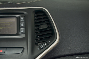 2017款自由光2.4L自动领先版