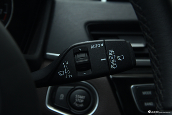 2016款宝马X1 2.0T自动xDrive25Li豪华型