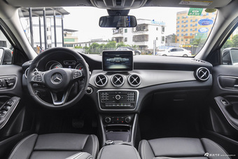 2016款奔驰GLA级 GLA200 1.6T自动时尚型图片