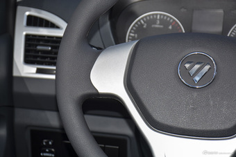 2015款拓陆者2.8T手动柴油四驱进取版