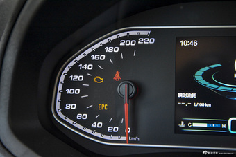 2016款瑞虎7 1.5T手动耀臻版