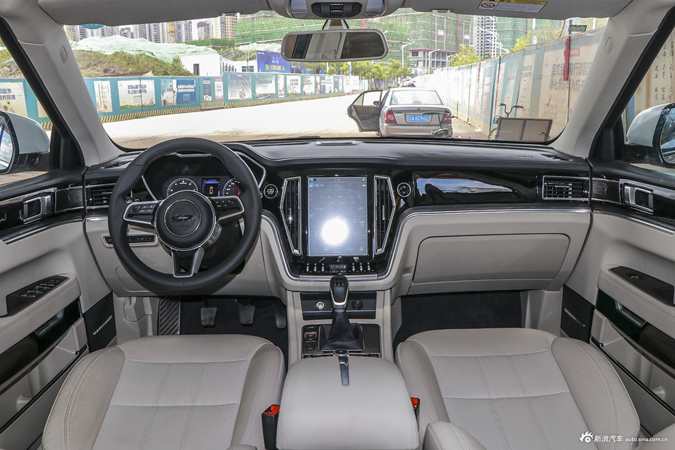 2017款众泰T700 1.8T手动尊享型