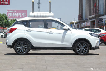 2017款陆风X2 1.6L自动铂锐版