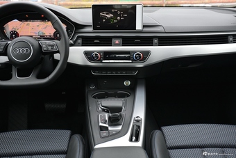 2019款奥迪A4L 2.0T自动40 TFSI运动型 国V