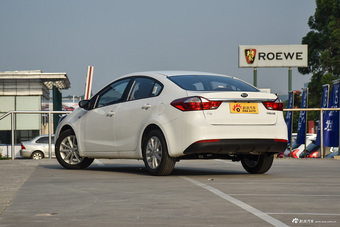 2016款起亚K3 1.6L自动GL 透明白