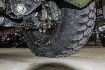 2013款 勇士 2.7L 三门四驱汽油版