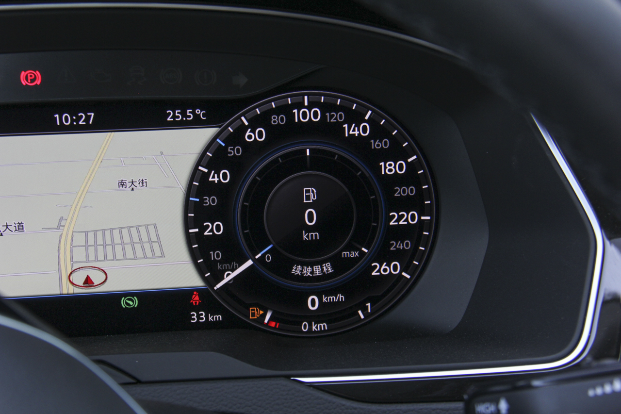 2018款迈腾1.8T自动330TSI DSG尊贵型