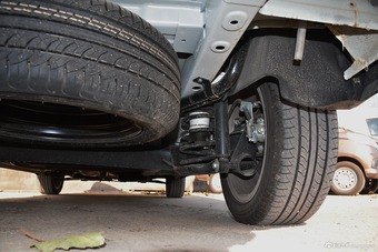 2017款北汽威旺 M50F 1.5L 手动豪华型 白色