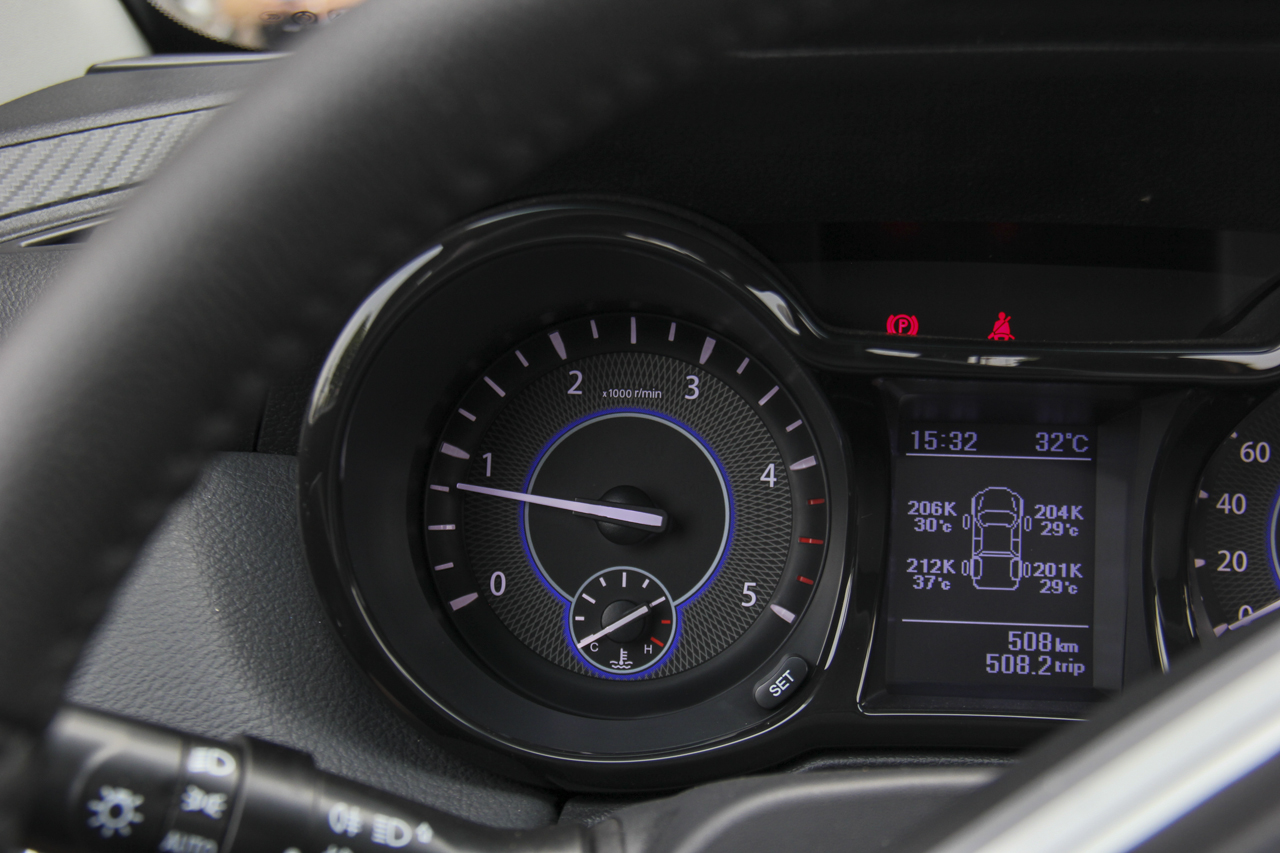 2017款域虎7 2.4T手动柴油四驱豪华版JX4D24A5L