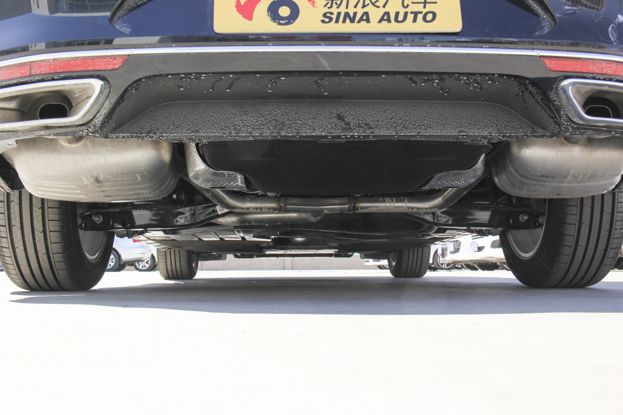 2018款迈腾改款2.0T自动380TSI DSG豪华型