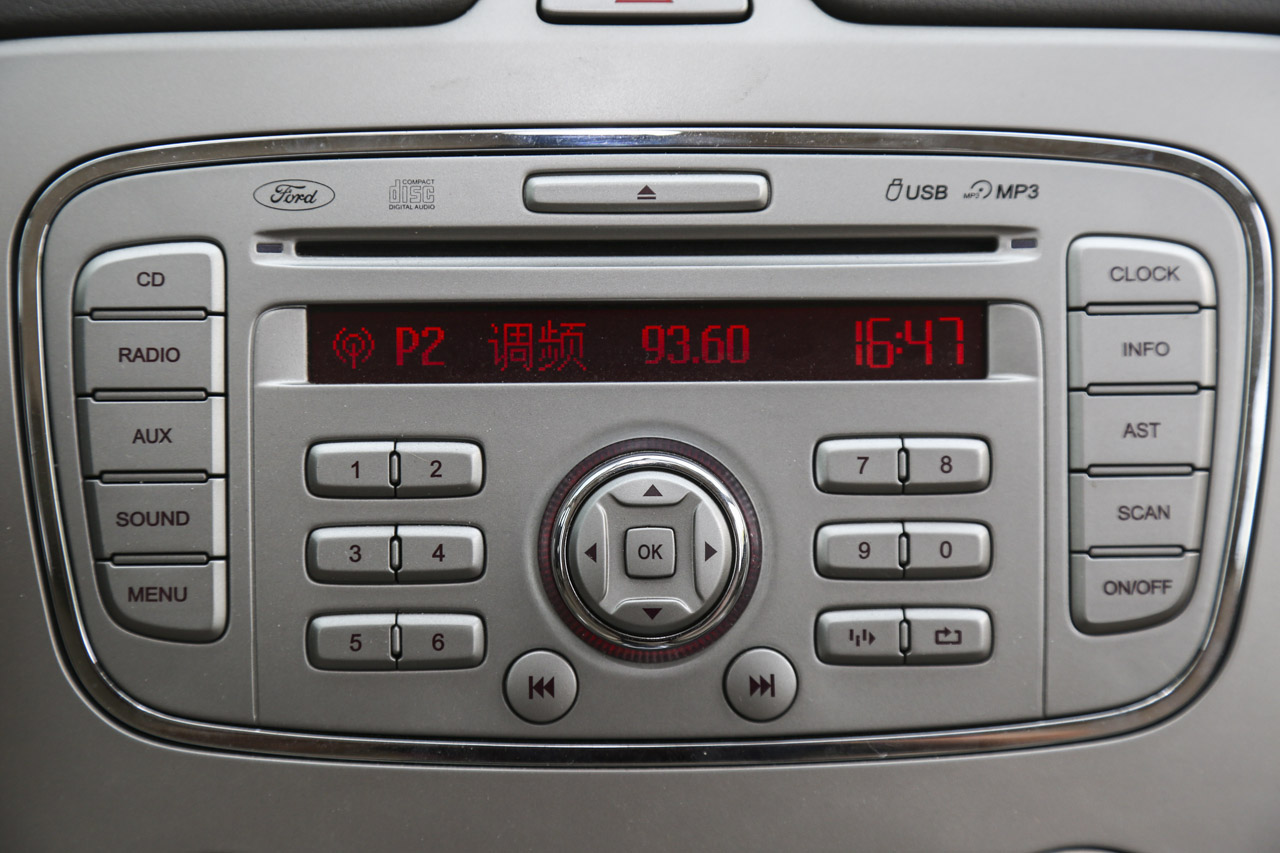 2013款福克斯两厢经典1.8L自动时尚型