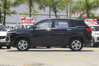 2018款宝骏530 1.8L自动豪华型