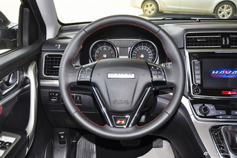 2016款哈弗H6升级版1.5T自动两驱尊贵型