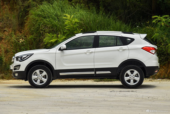 2015款海马S5 1.6L手动豪华型天窗版