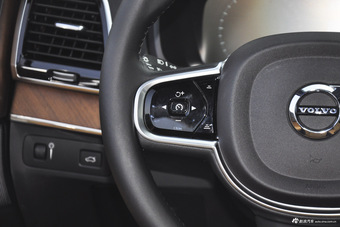 2015款沃尔沃XC90 2.0T T6 智尊版 7座