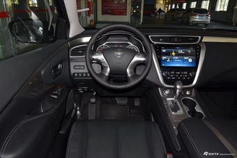 2019款楼兰2.5L自动S/C XE HEV四驱混动智联尊尚版