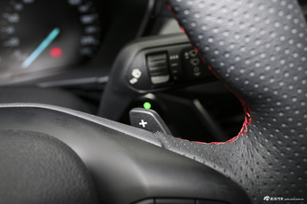 2019款福克斯三厢1.5T自动ST Line EcoBoost 180