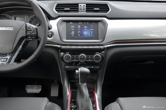 2017款哈弗H2 1.5T自动两驱尊贵型蓝标