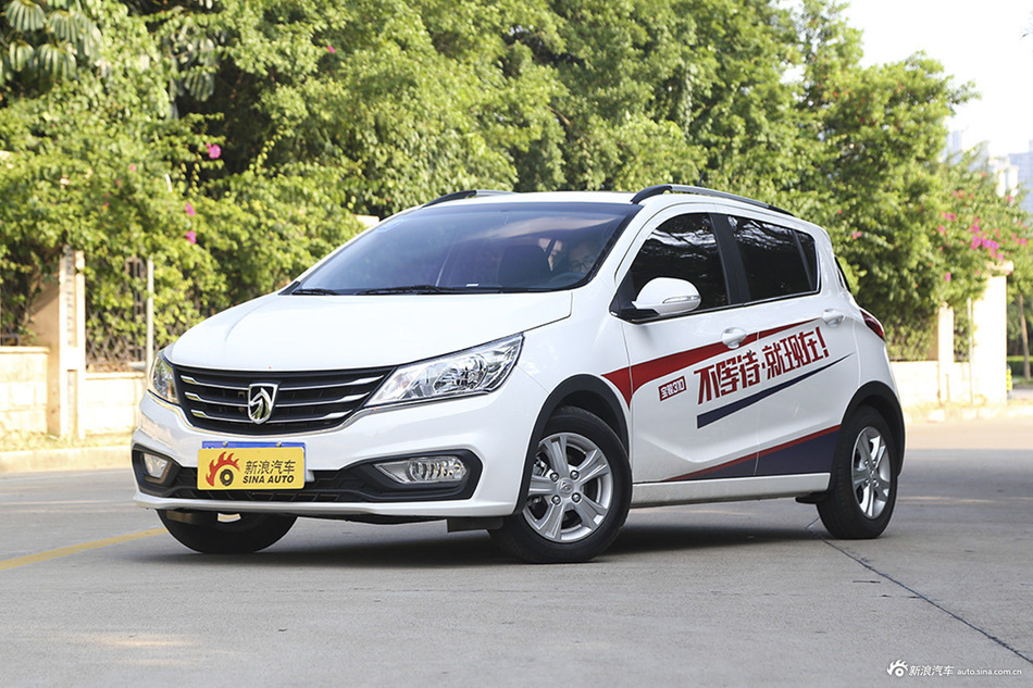 2016款宝骏310 1.2L手动豪华型