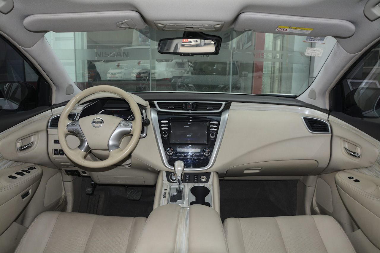 2017款楼兰2.5L自动S/C XV HEV混动四驱旗舰版