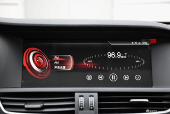 2016款宝沃BX7 2.0T自动 6座四驱旗舰型