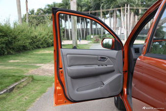 2016款黄海N1 2.3T手动柴油两驱超值版SD4AX604U