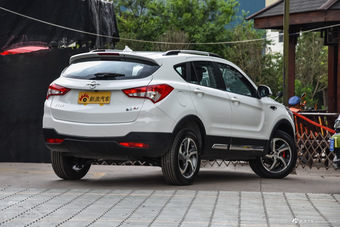 2015款海马S5 1.5T手动智能豪华型运动版