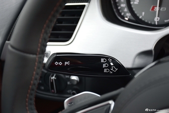2016款奥迪S8 4.0T自动4.0TFSI quattro