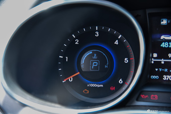 2013款格锐2.2T自动 7座四驱舒适型