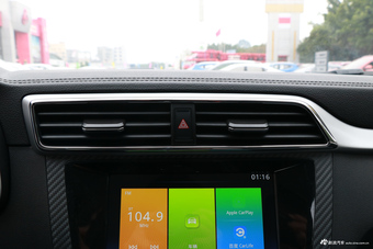 2017款名爵ZS 1.5L手动精英版 