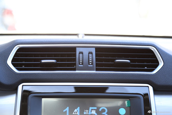 2017款哈弗H2 1.5T手动两驱舒适型红标