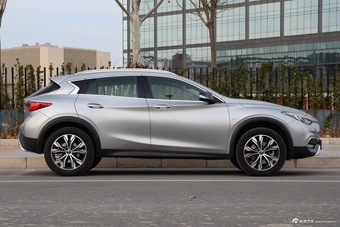 2017款英菲尼迪QX30 2.0T自动四驱极限版