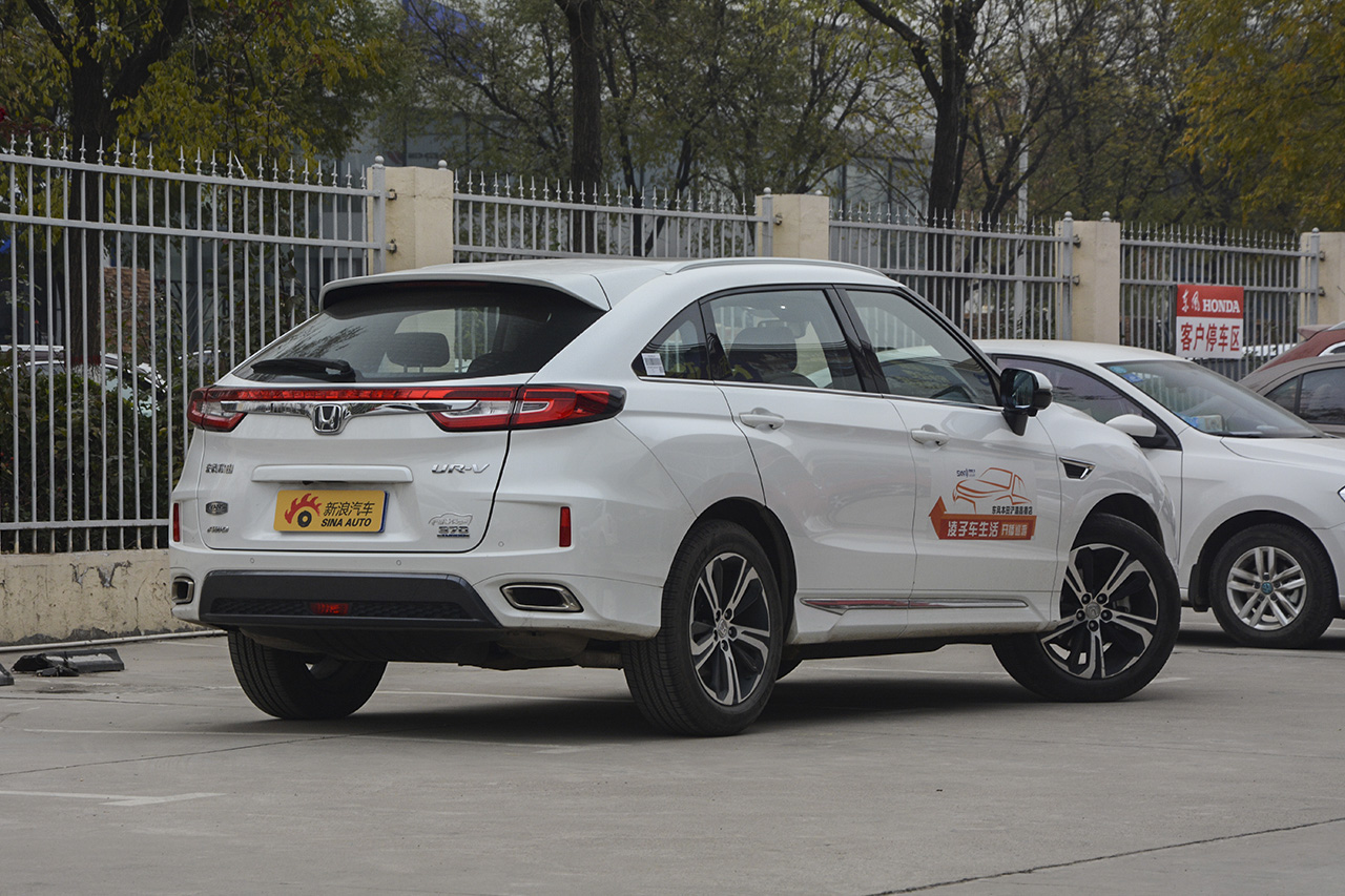 2017款本田UR-V 2.0L 370TURBO自动四驱尊耀版