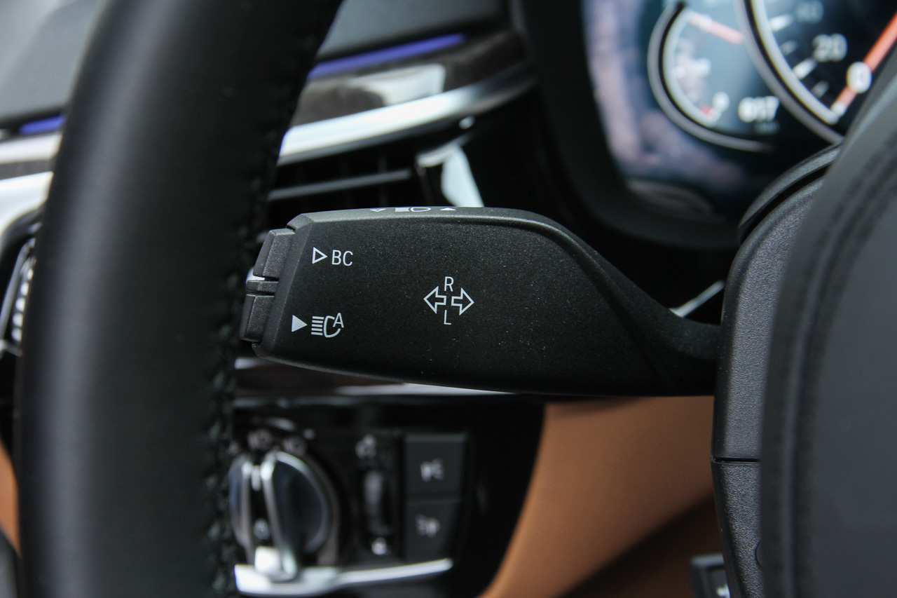 2018款宝马5系2.0T自动530Li领先型 M运动套装