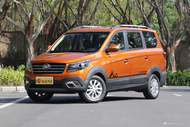 2017款启腾V60 1.5L手动尊贵型图片