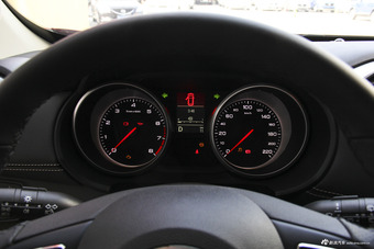 2017款锐腾1.5T 20T自动豪华版