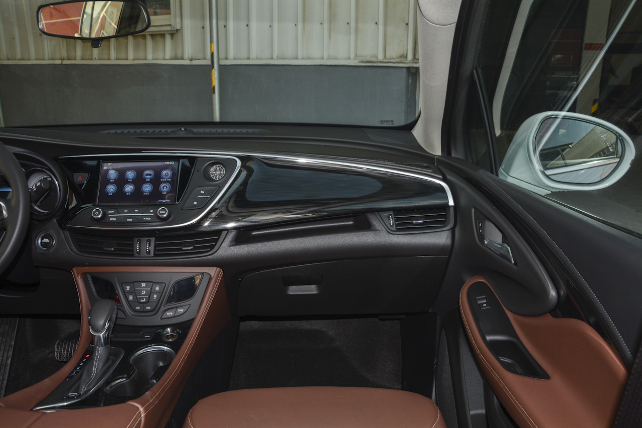 2018款昂科威2.0T自动四驱精英型28T